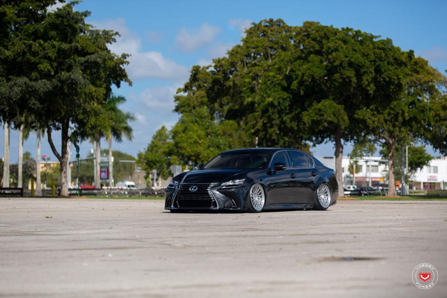  Lexus GS on Vossen Wheels (LC-106) 2016 года  (фото 45 из 61)